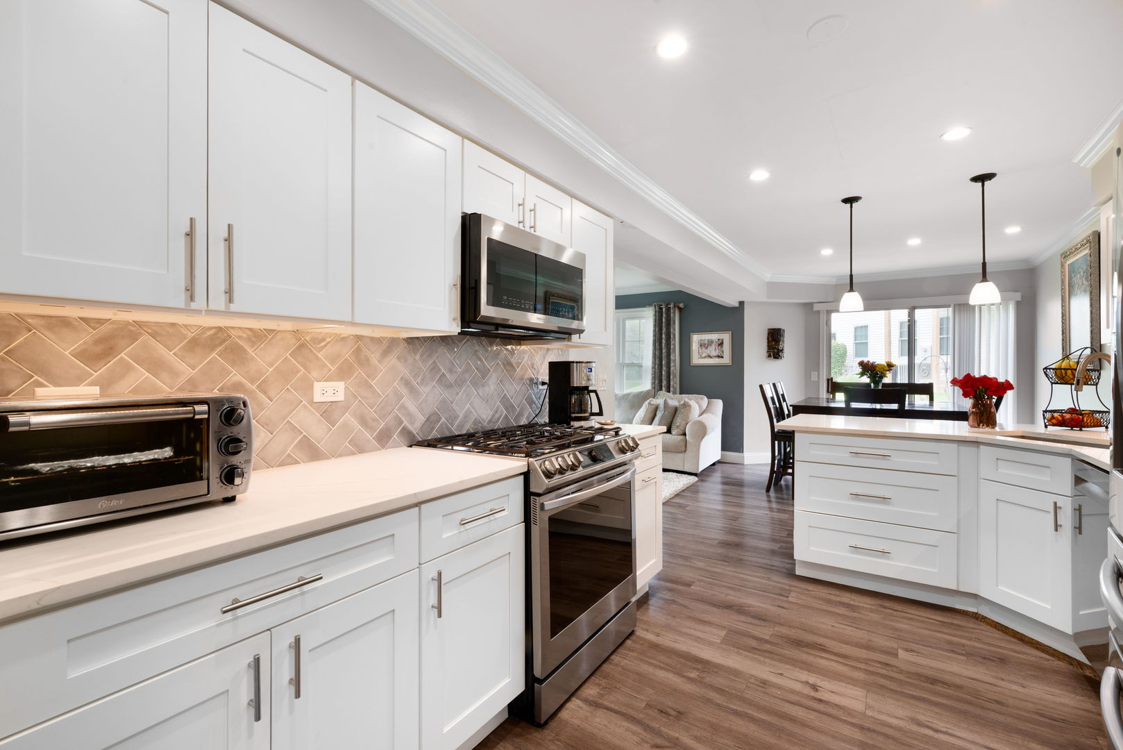 295 Kresswood Drive, West Chicago, IL 60185