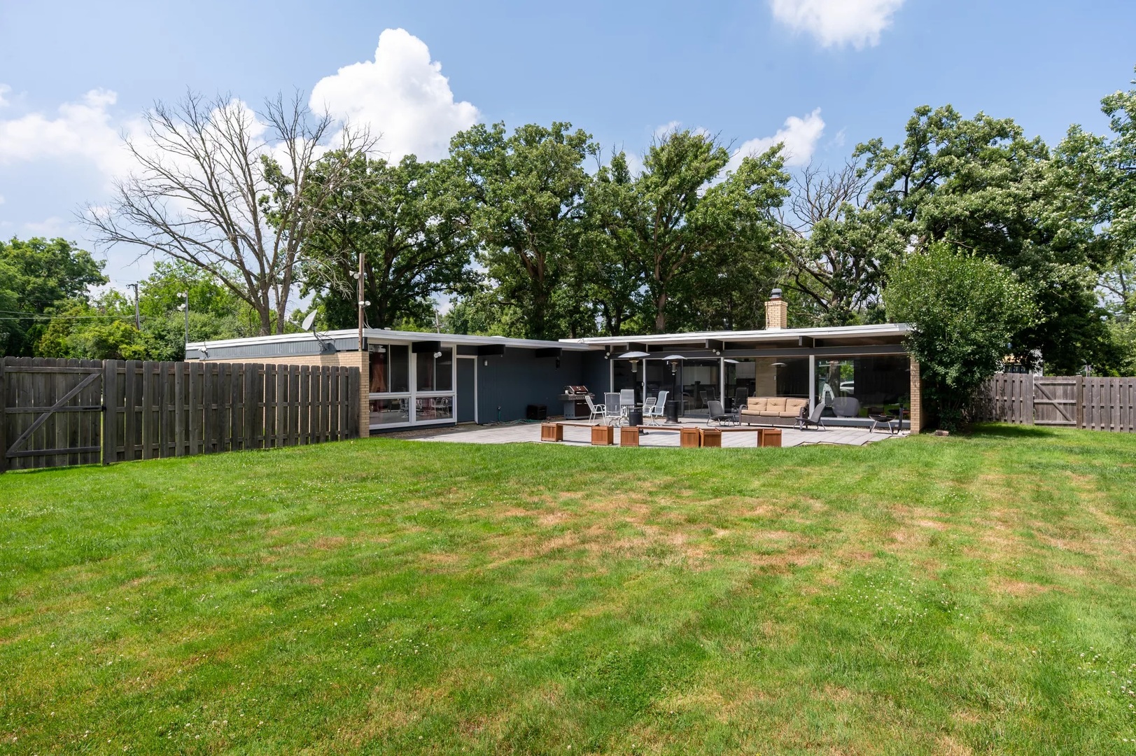 1912 Old Briar Road, Highland Park, IL 60035