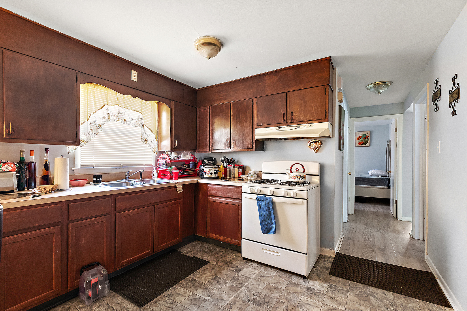 13946 S State Street, Riverdale, IL 60827