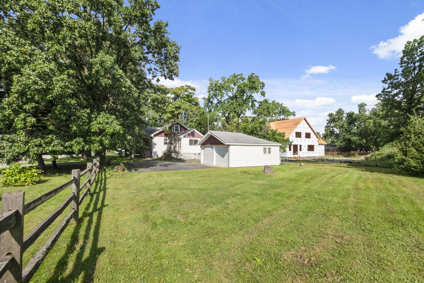 8459 S 85th Court, Hickory Hills, IL 60457