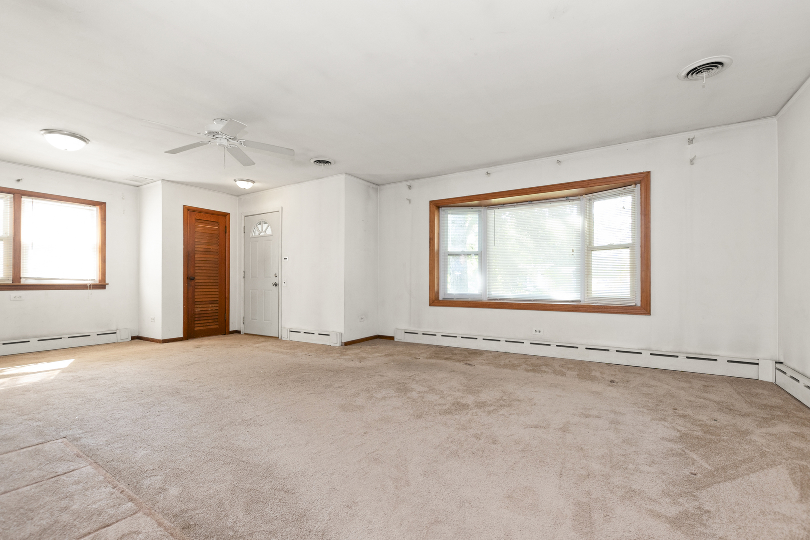 8459 S 85th Court, Hickory Hills, IL 60457