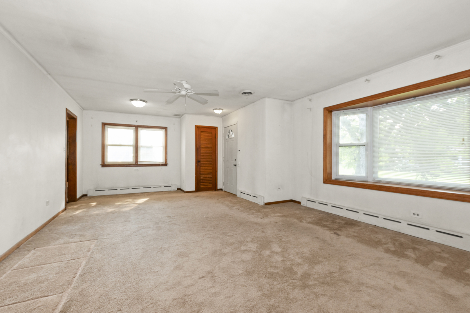 8459 S 85th Court, Hickory Hills, IL 60457