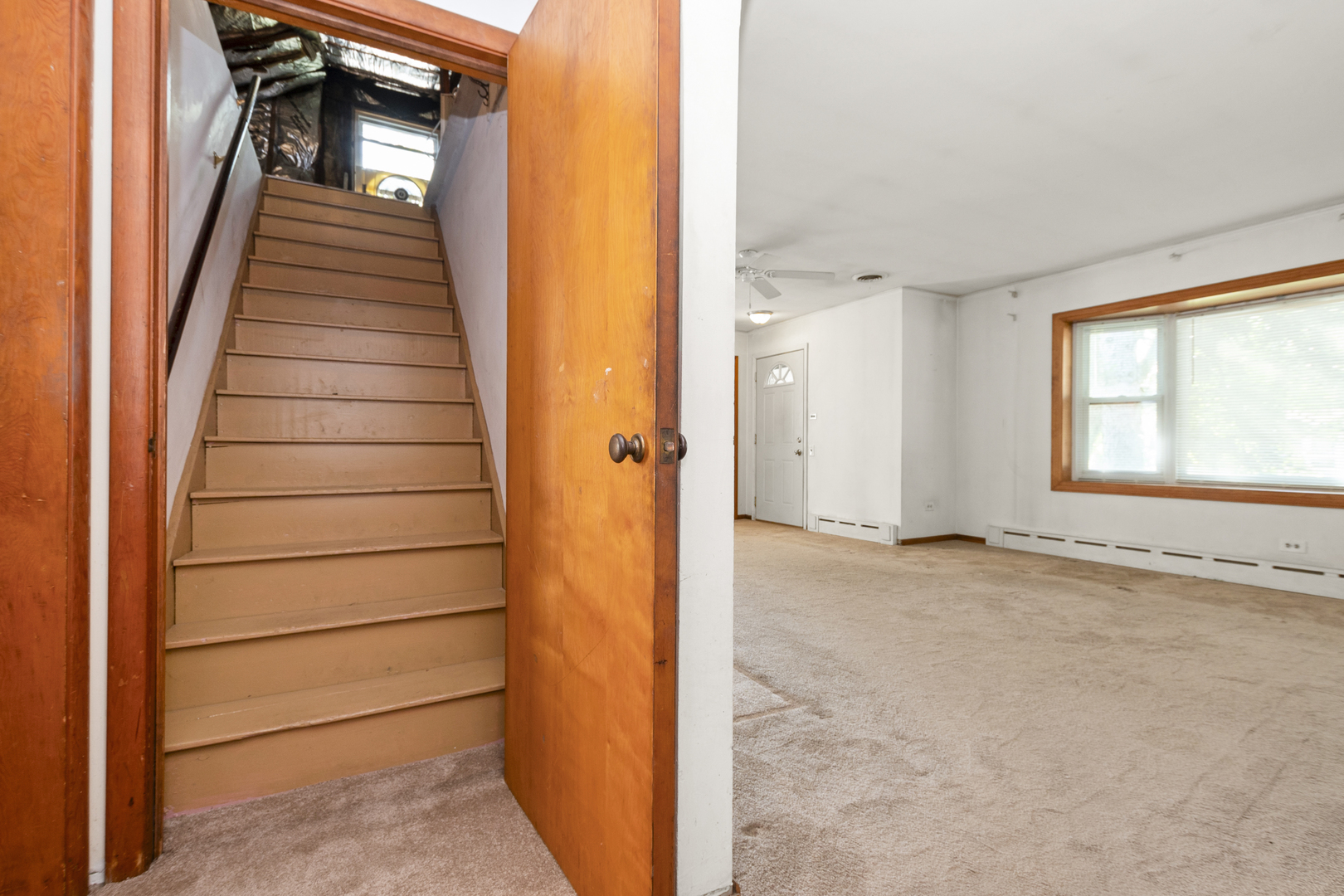 8459 S 85th Court, Hickory Hills, IL 60457