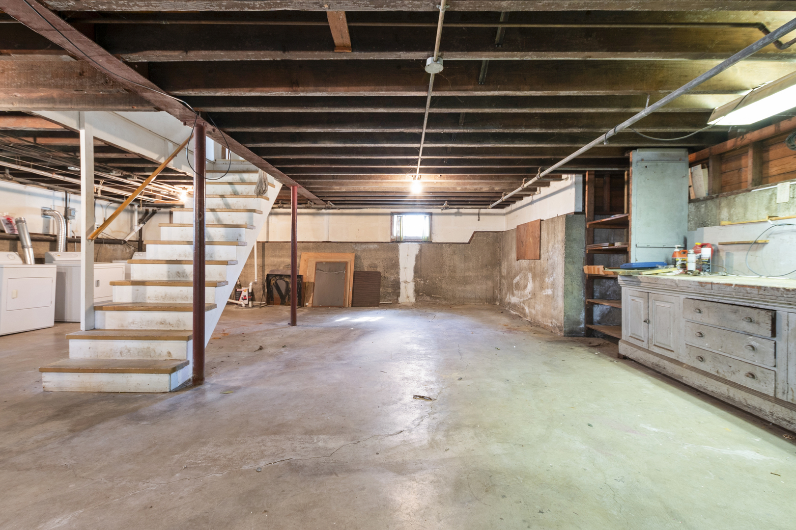 8459 S 85th Court, Hickory Hills, IL 60457