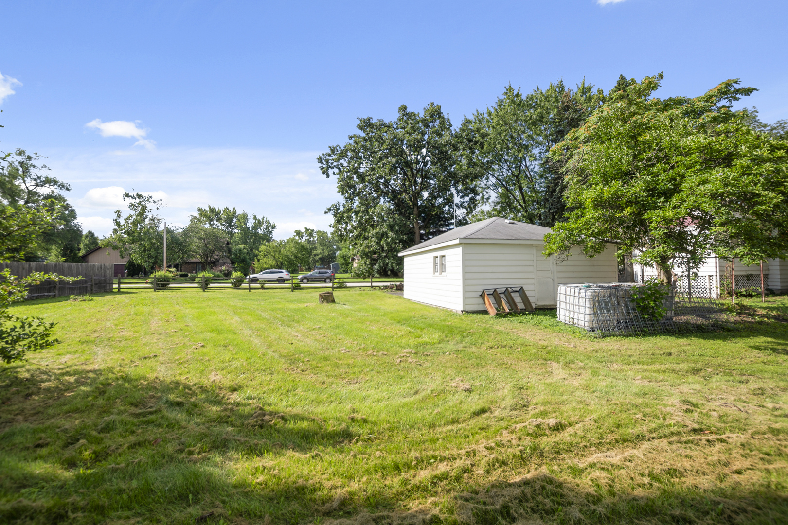 8459 S 85th Court, Hickory Hills, IL 60457