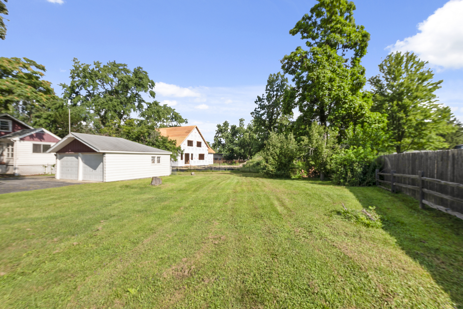 8459 S 85th Court, Hickory Hills, IL 60457