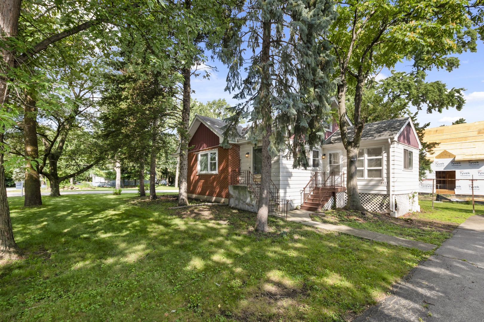 8459 S 85th Court, Hickory Hills, IL 60457