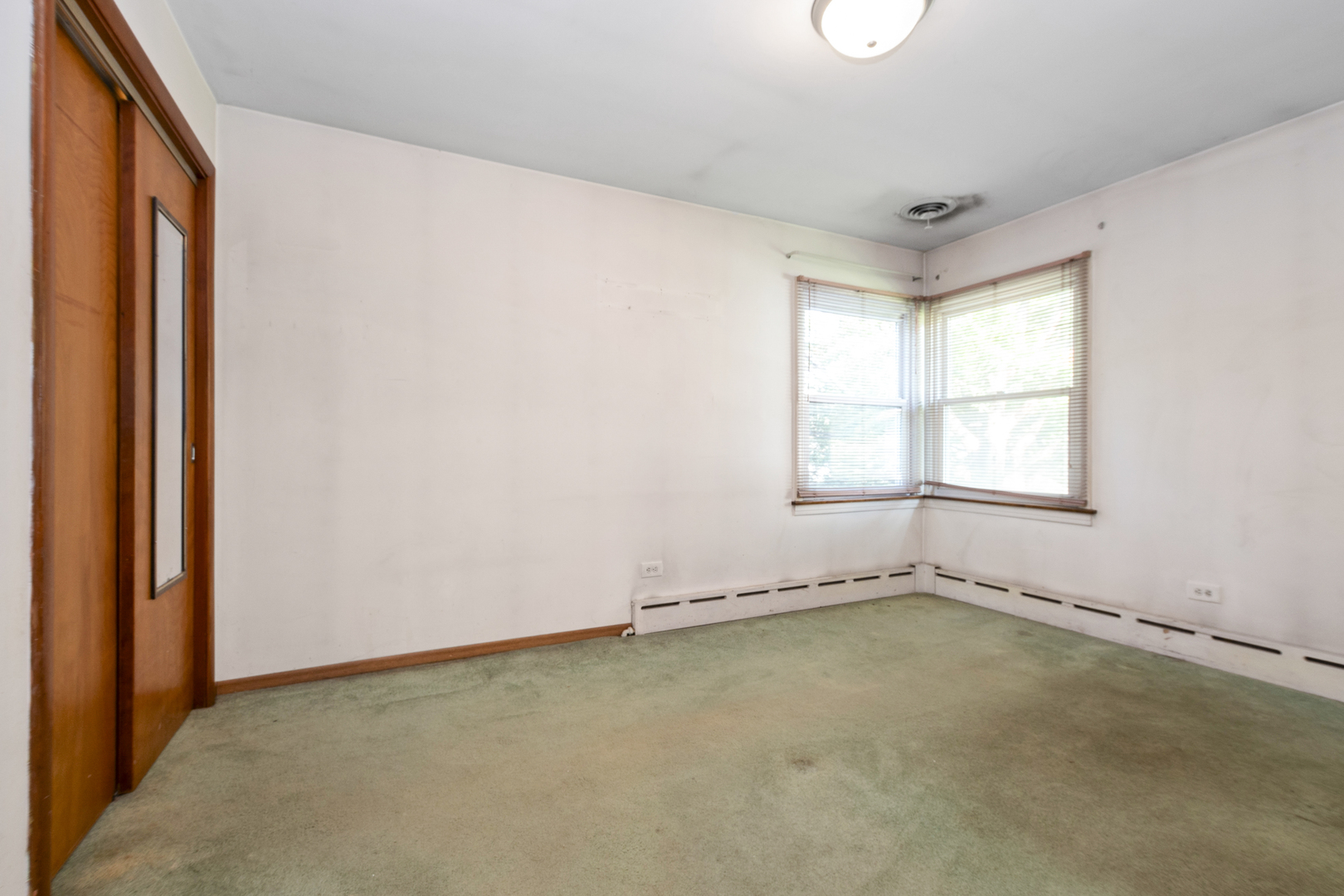 8459 S 85th Court, Hickory Hills, IL 60457