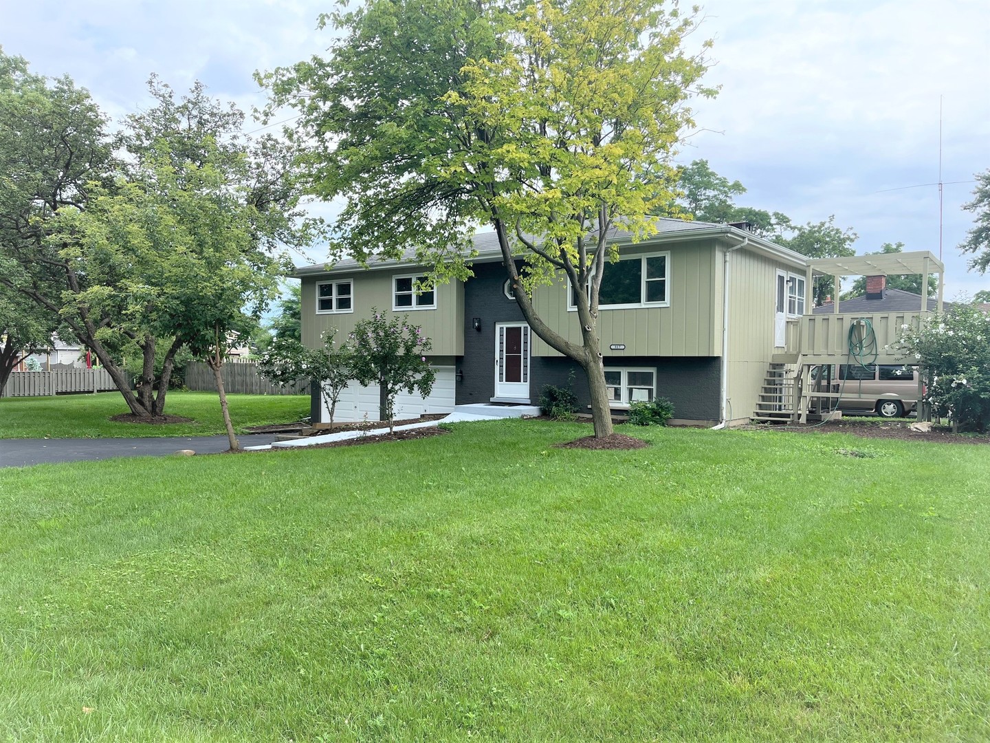 317 N Central Avenue, Wood Dale, IL 60191