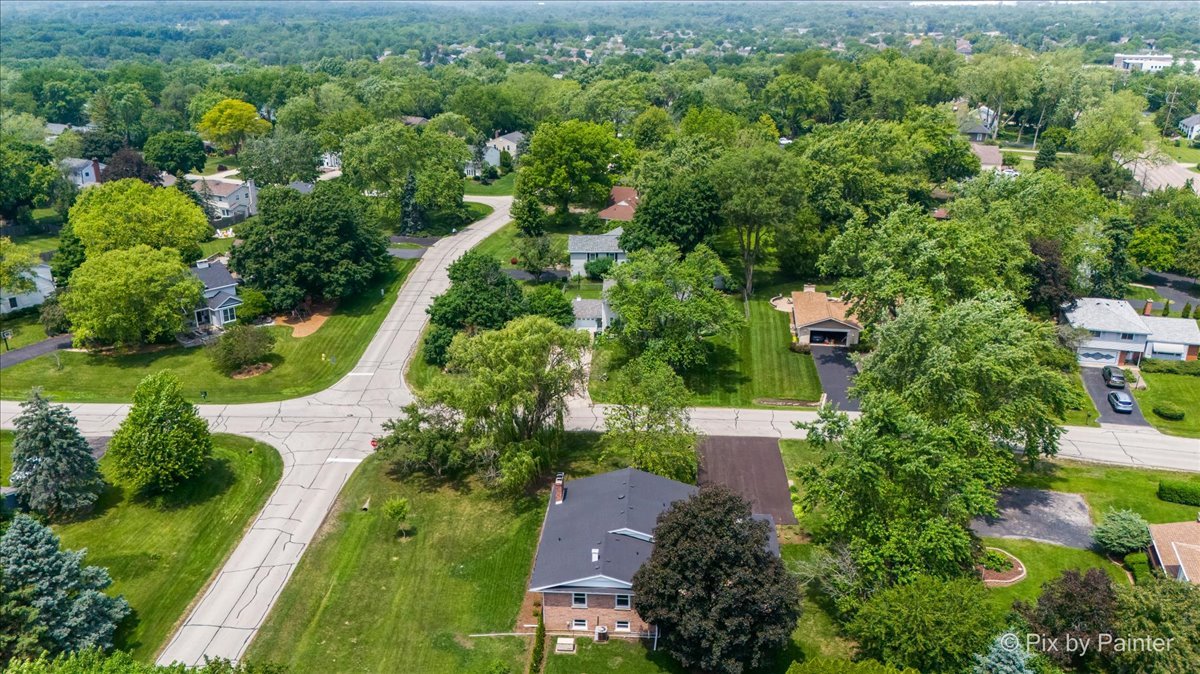 27W075 Fleming Drive, Winfield, IL 60190