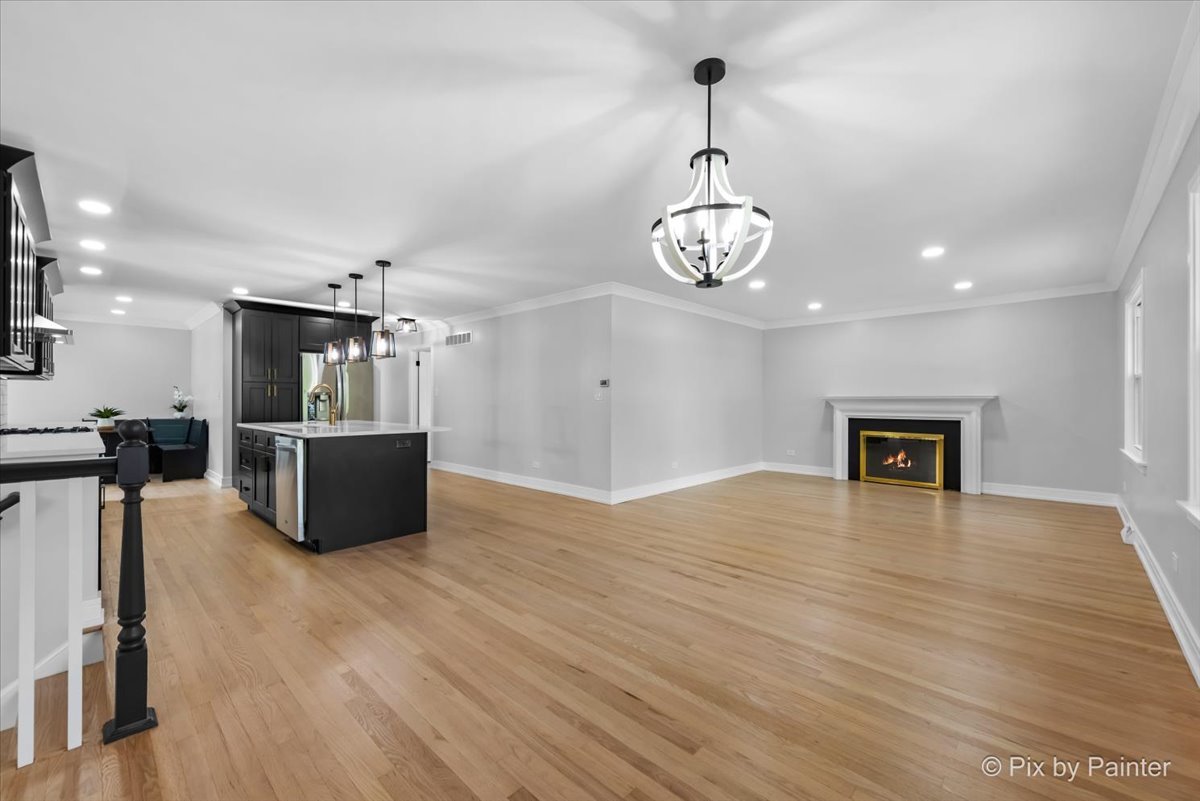 27W075 Fleming Drive, Winfield, IL 60190