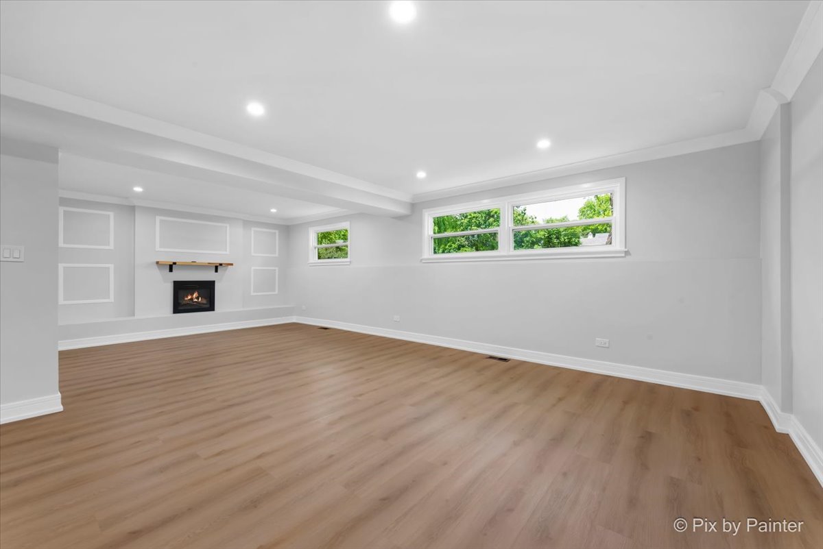 27W075 Fleming Drive, Winfield, IL 60190