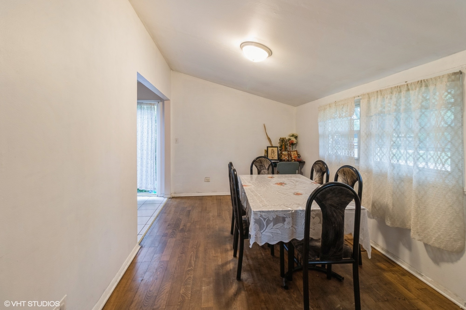 410 Chatham Circle, Buffalo Grove, IL 60089