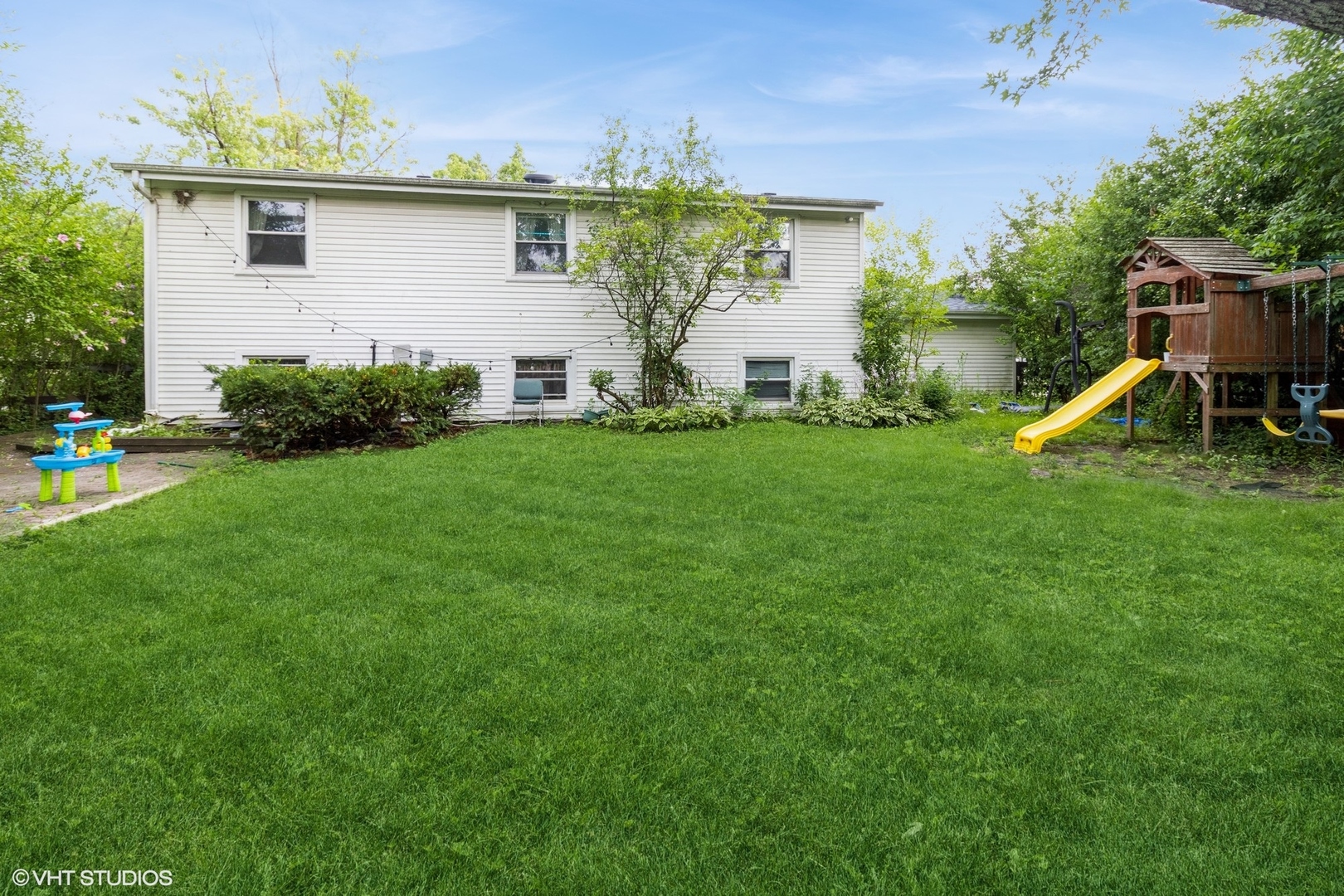 410 Chatham Circle, Buffalo Grove, IL 60089