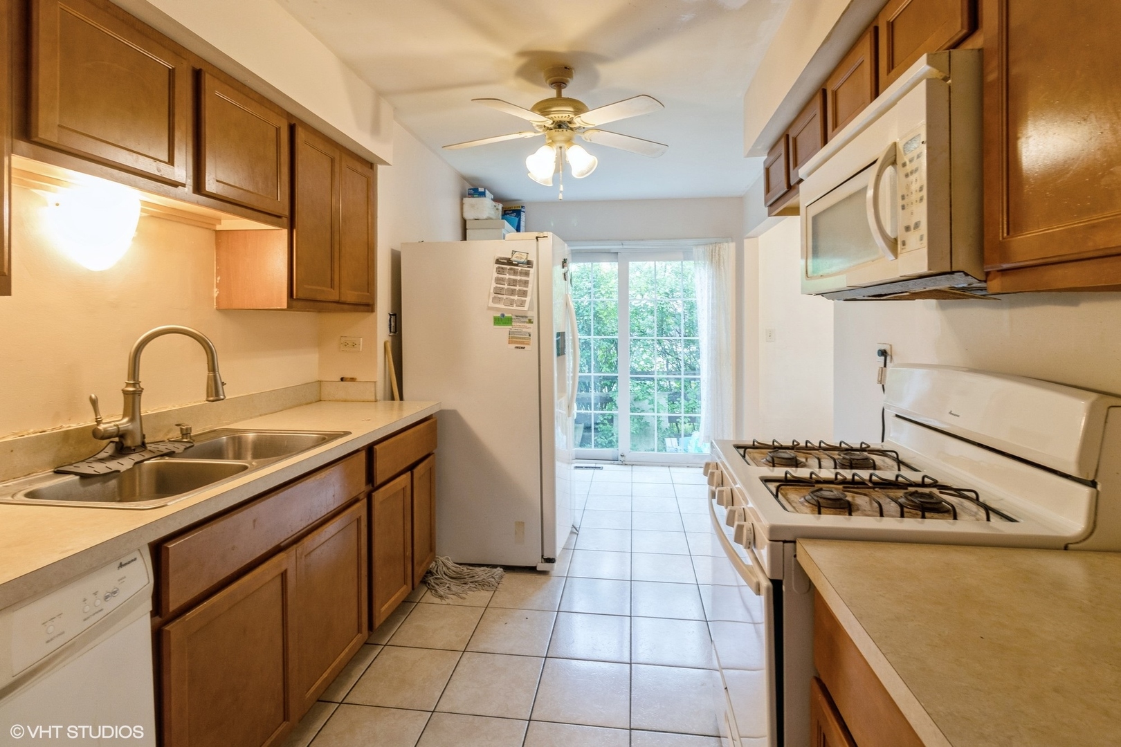 410 Chatham Circle, Buffalo Grove, IL 60089