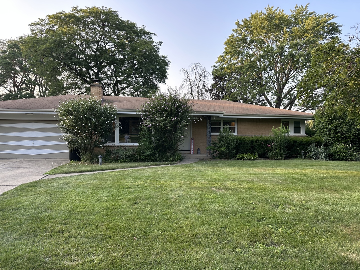 12 N Wildwood Drive, Prospect Heights, IL 60070
