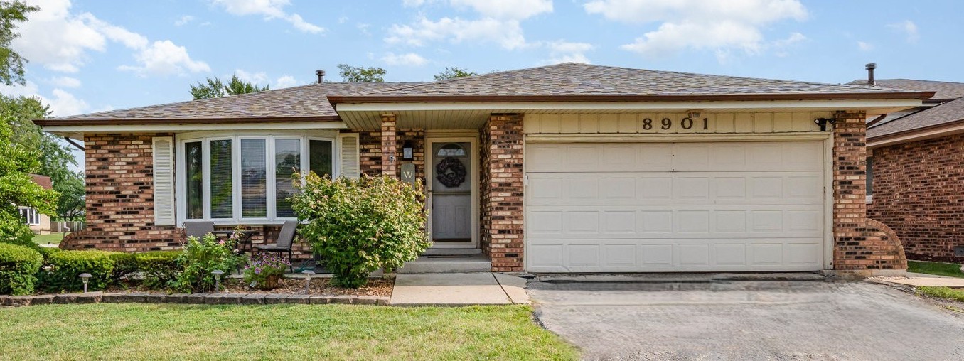 8901 Leslie Drive, Orland Hills, IL 60487