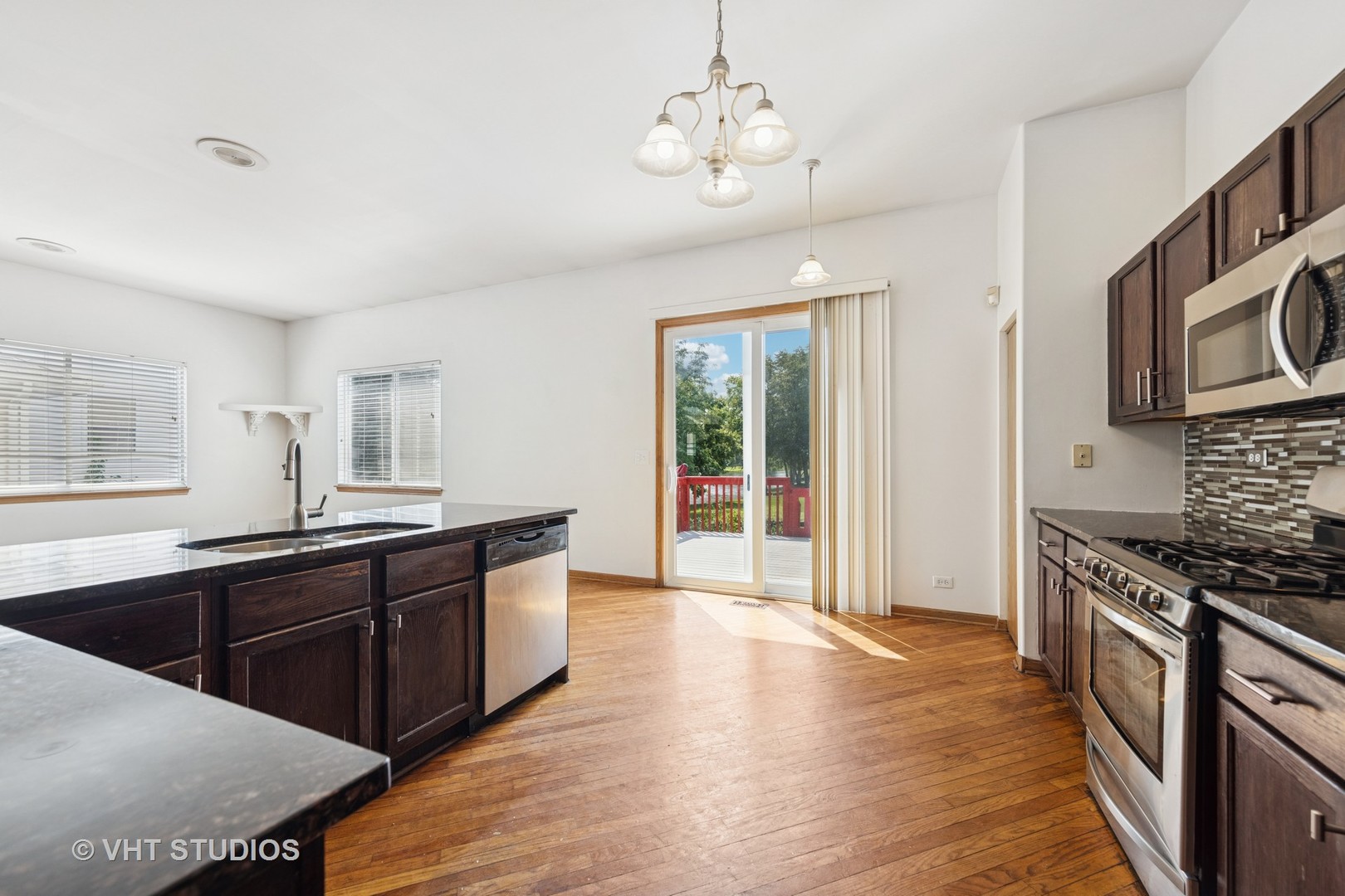2466 Golf Trail Court, Aurora, IL 60506
