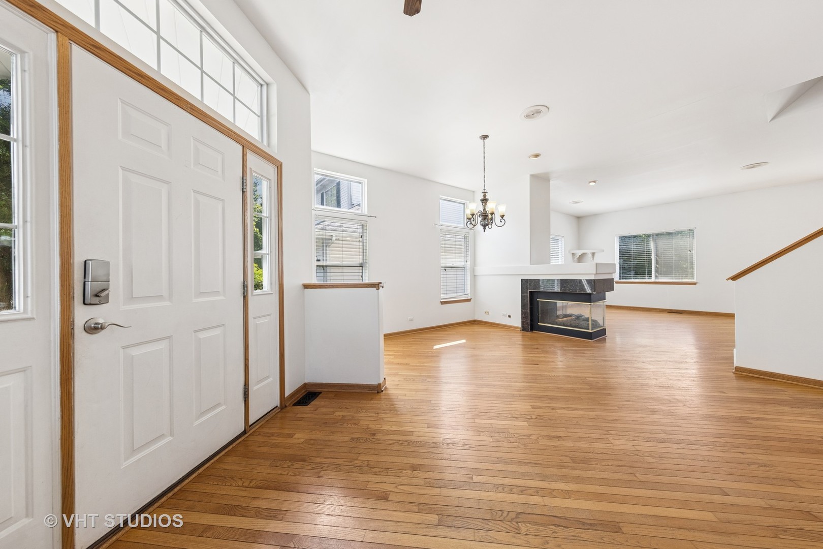 2466 Golf Trail Court, Aurora, IL 60506