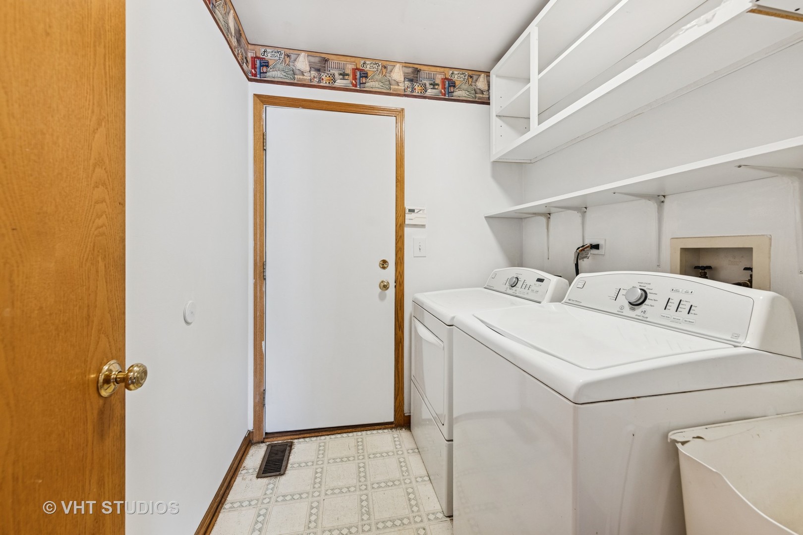 2466 Golf Trail Court, Aurora, IL 60506