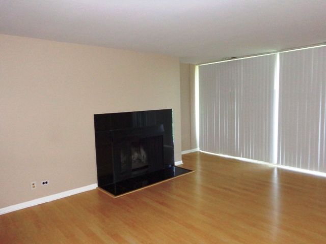 5810 Oakwood Drive #5G, Lisle, IL 60532
