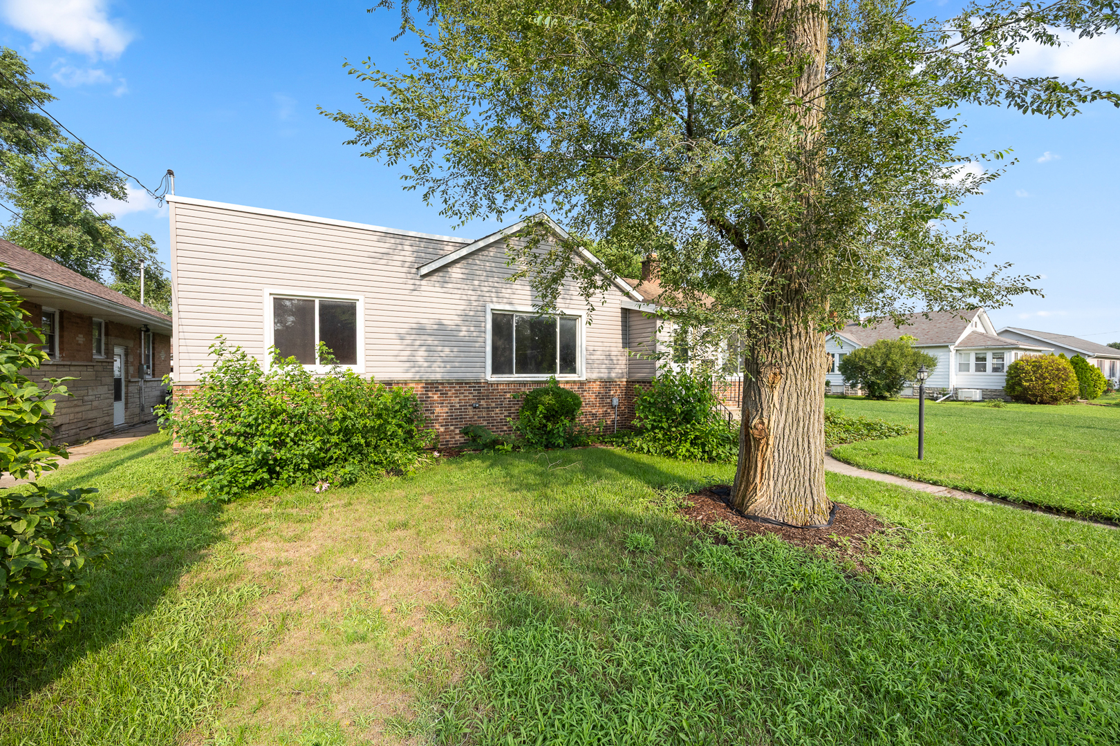 560 S Vermillion Street, Coal City, IL 60416