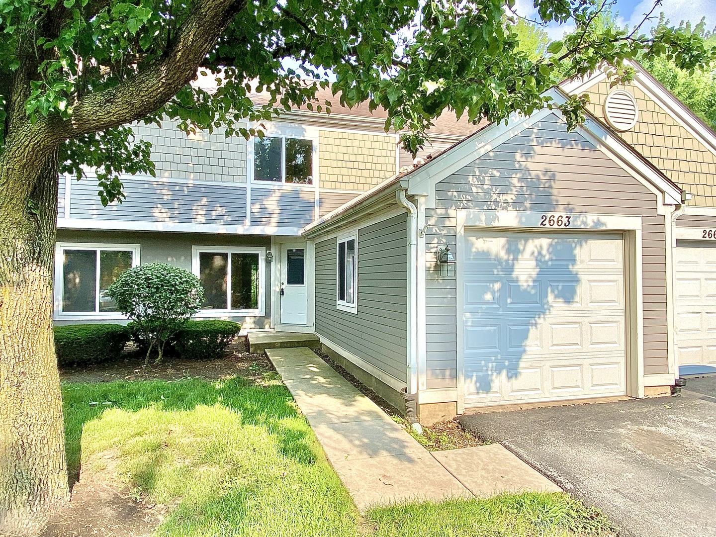 2663 Prairieview Lane, Aurora, IL 60502