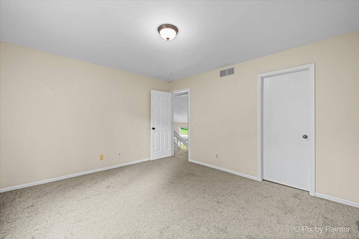 676 Concord Drive, Crystal Lake, IL 60014