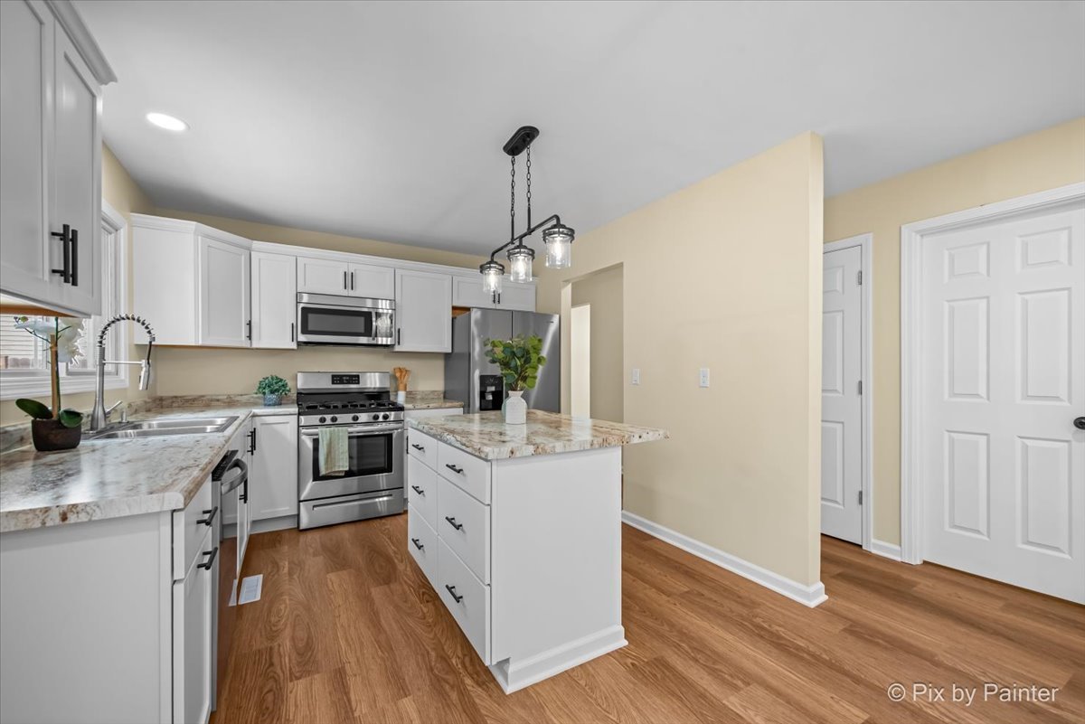 676 Concord Drive, Crystal Lake, IL 60014