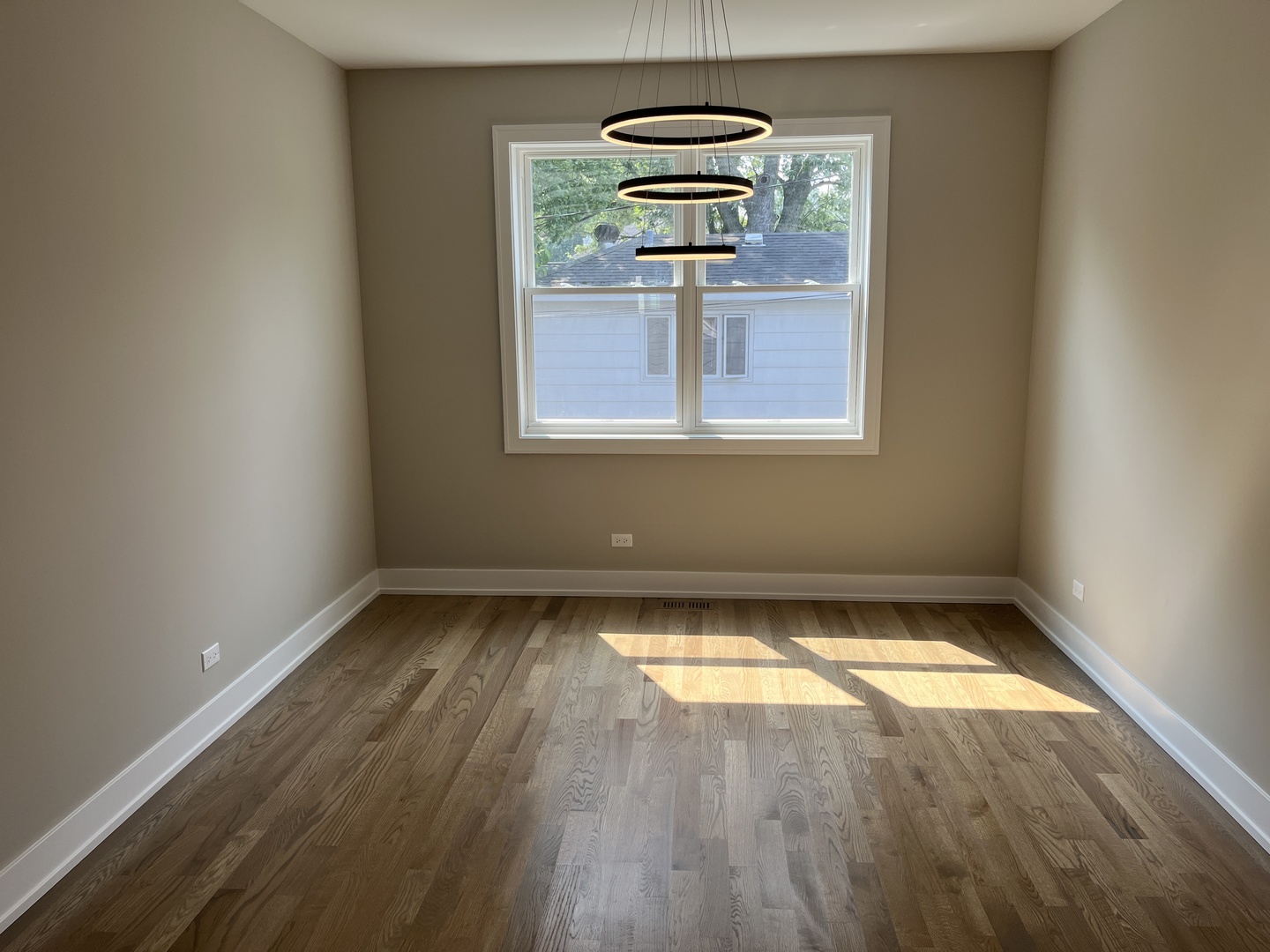 1029 Oxford Street, Downers Grove, IL 60516
