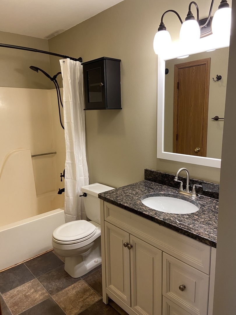 4312 W Shamrock Lane #3A, McHenry, IL 60050