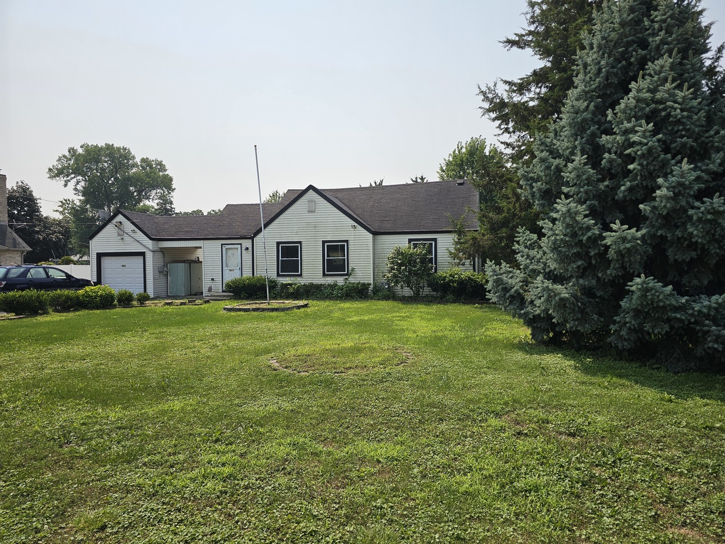 7911 W 92nd Street, Hickory Hills, IL 60457