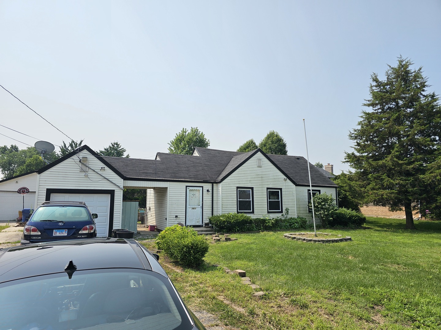 7911 W 92nd Street, Hickory Hills, IL 60457