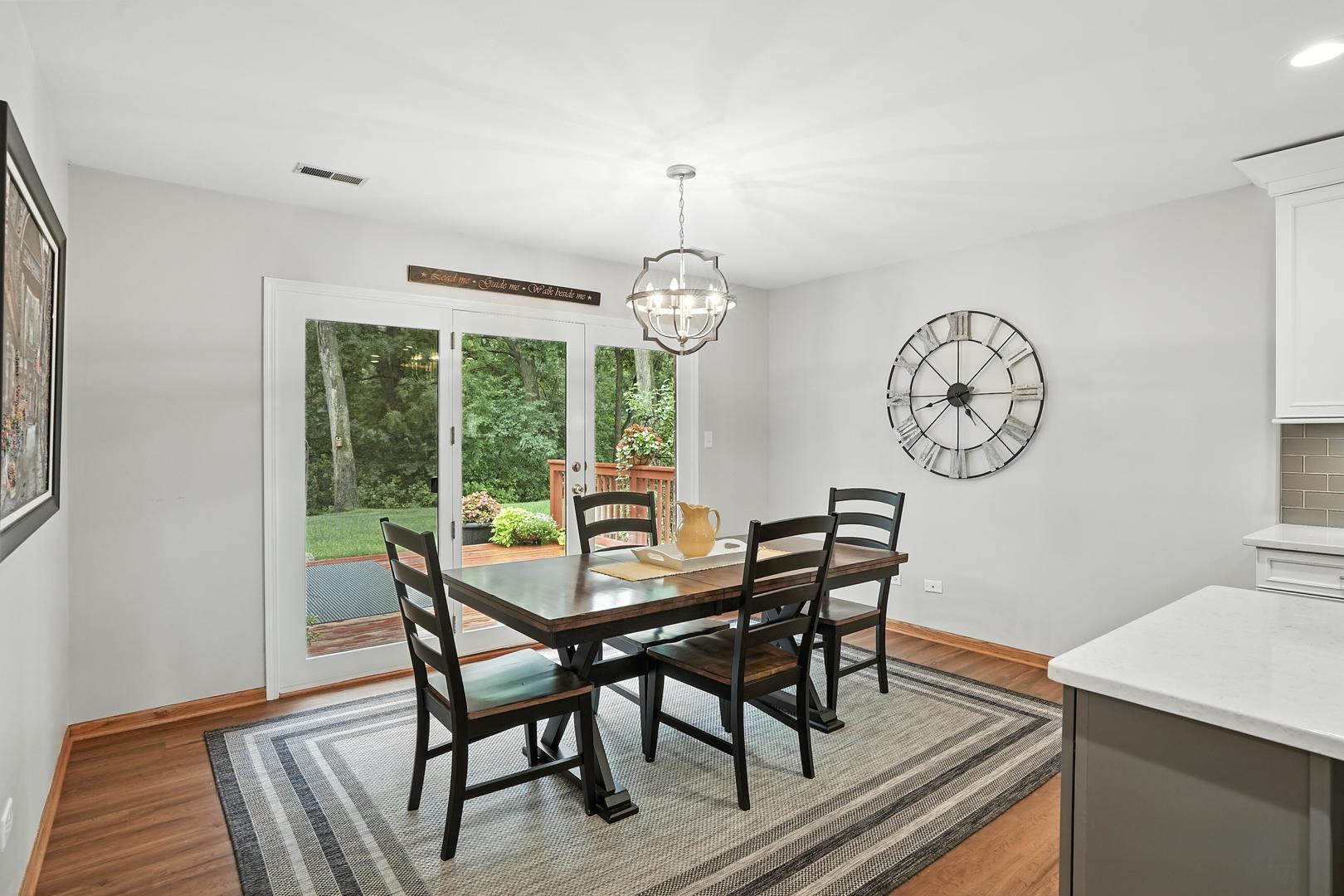 447 W Eden Lane, Crete, IL 60417