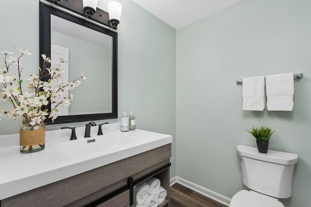 1168 Banbury Circle, Naperville, IL 60540
