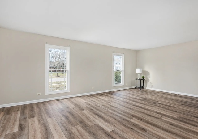 1168 Banbury Circle, Naperville, IL 60540