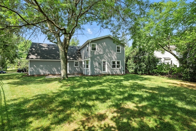1168 Banbury Circle, Naperville, IL 60540