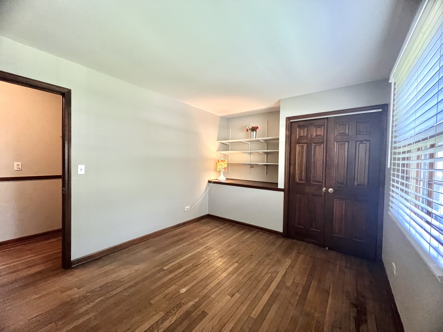 25W135 ESSEX Avenue, Naperville, IL 60540