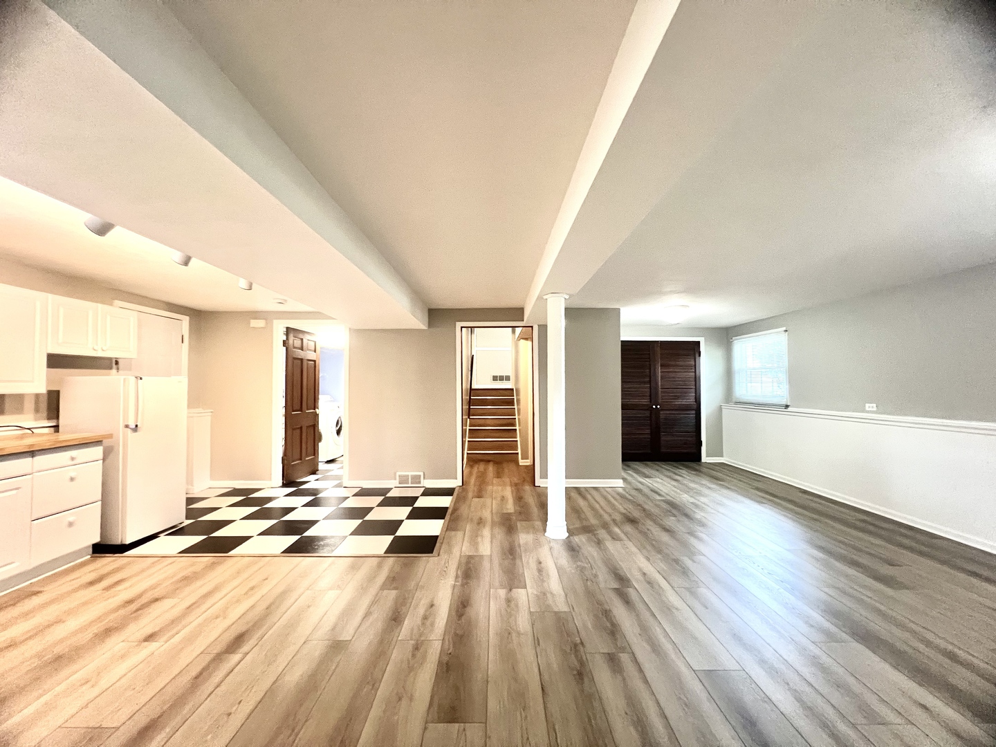 25W135 ESSEX Avenue, Naperville, IL 60540