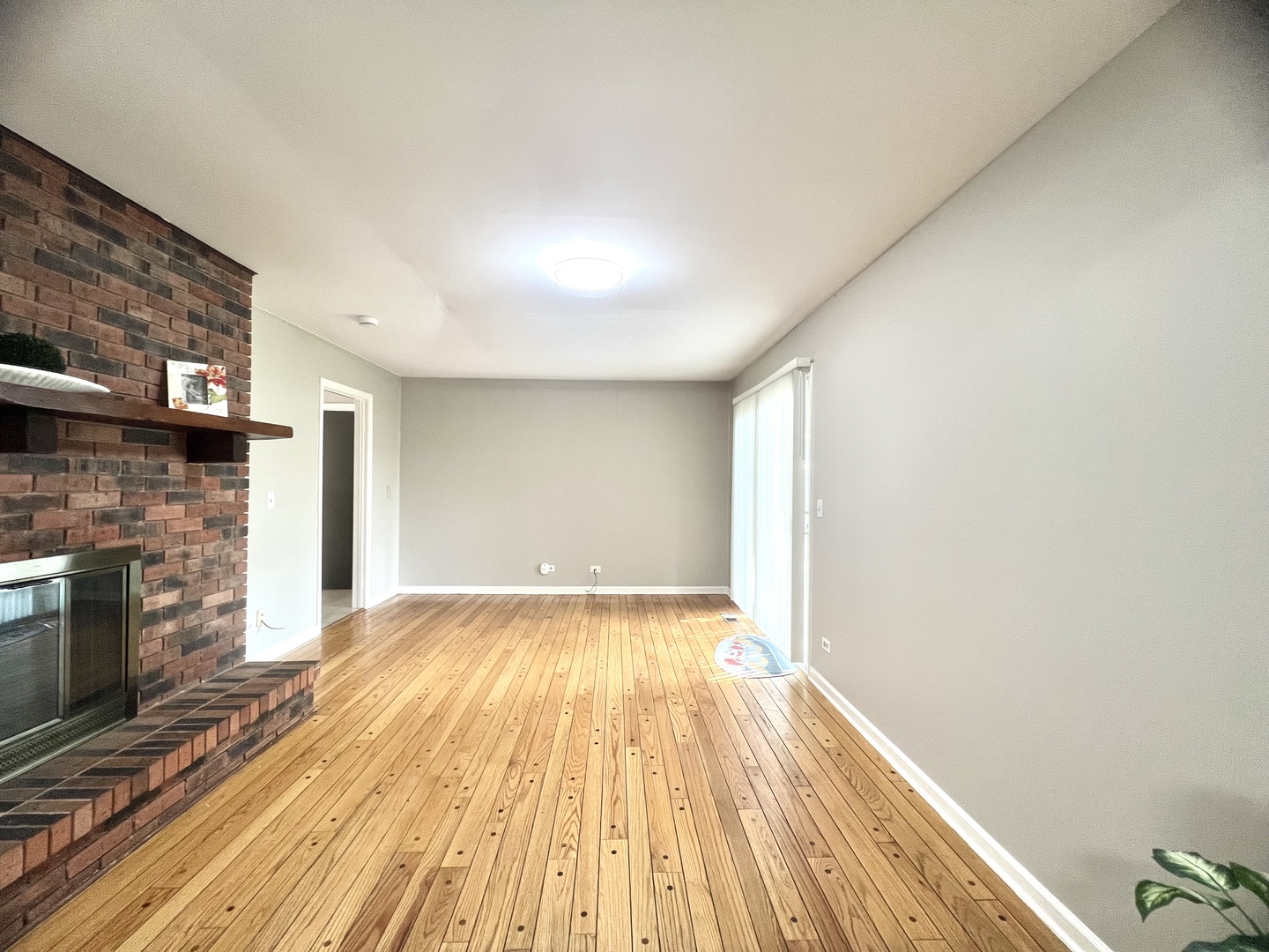 25W135 ESSEX Avenue, Naperville, IL 60540