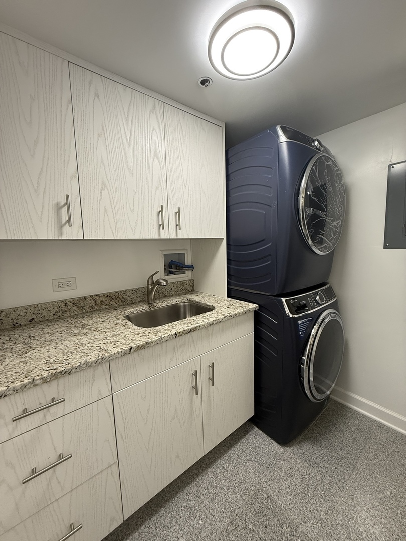 4401 Pershing Avenue #1N, Downers Grove, IL 60515