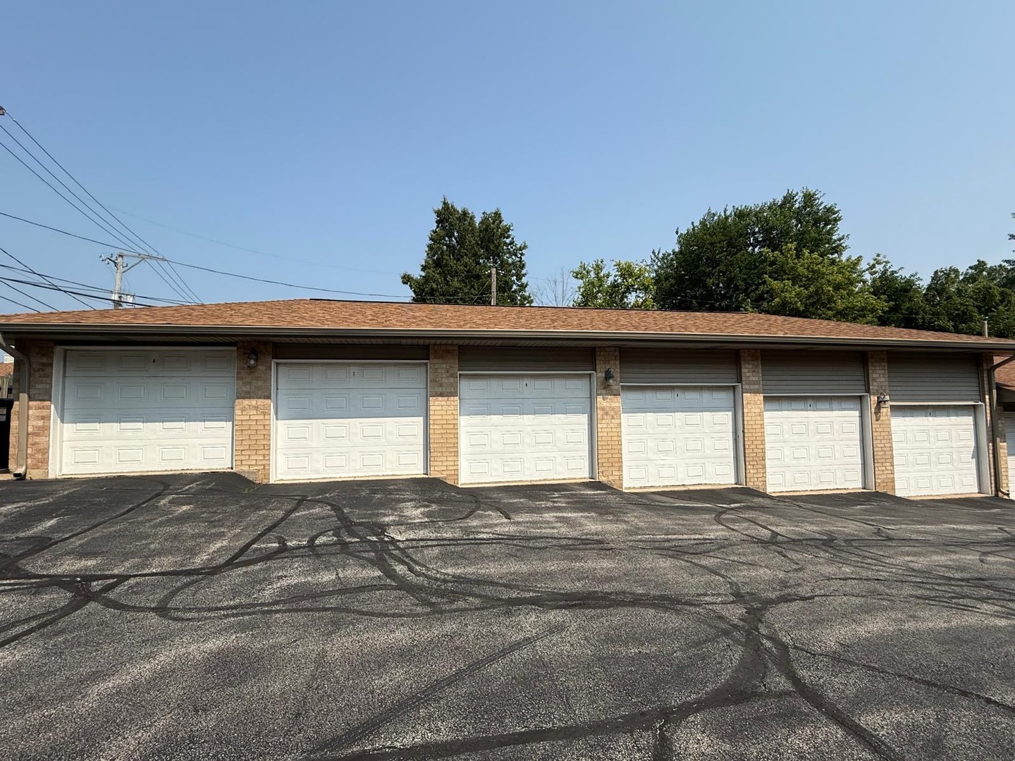 4401 Pershing Avenue #1N, Downers Grove, IL 60515