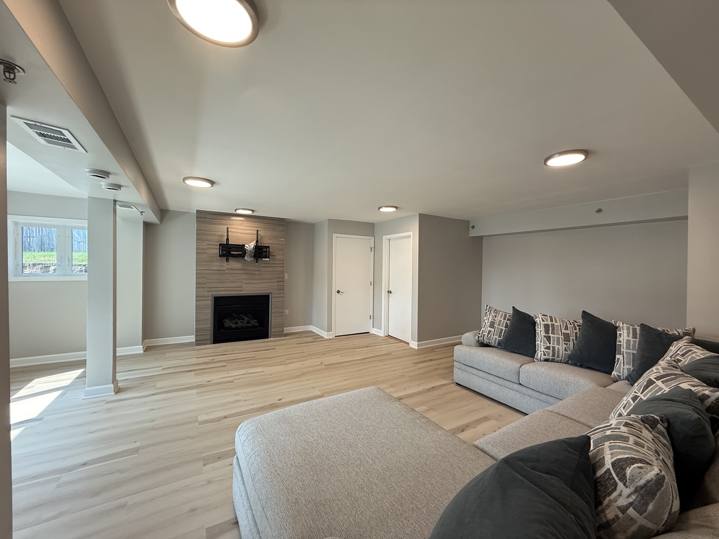 4401 Pershing Avenue #1N, Downers Grove, IL 60515