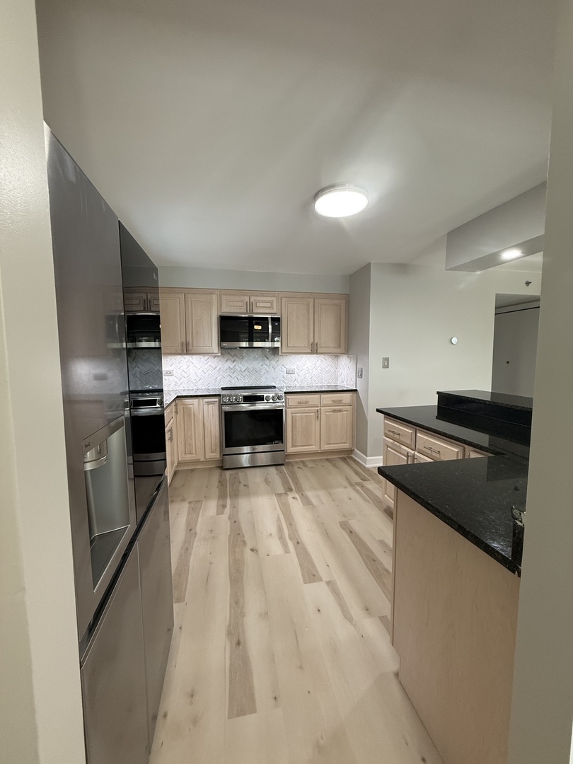 4401 Pershing Avenue #1N, Downers Grove, IL 60515