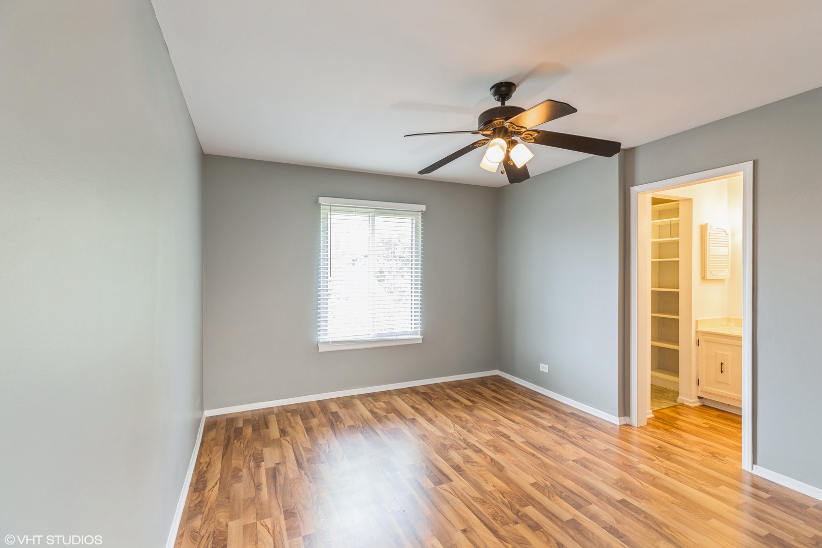 7509 175th Street #233, Tinley Park, IL 60477