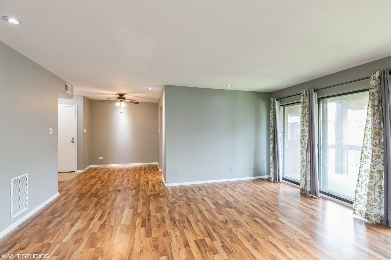 7509 175th Street #233, Tinley Park, IL 60477
