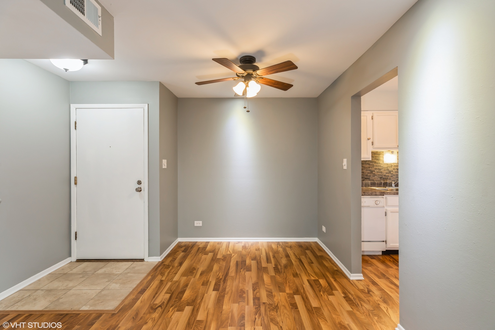 7509 175th Street #233, Tinley Park, IL 60477