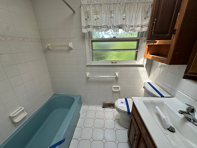 3200 Thornberry Lane, Glenview, IL 60025