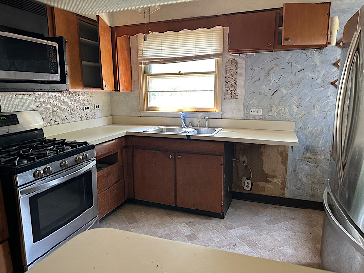 3200 Thornberry Lane, Glenview, IL 60025