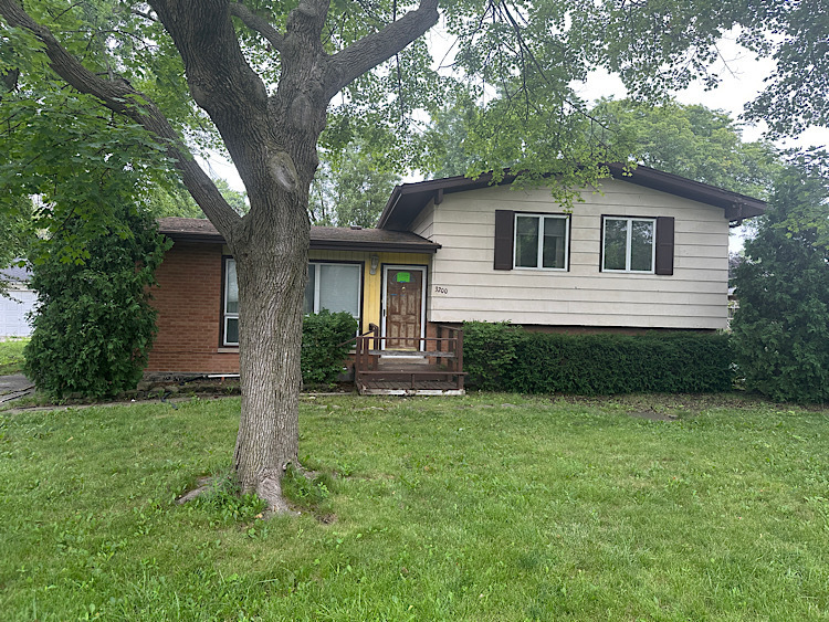 3200 Thornberry Lane, Glenview, IL 60025
